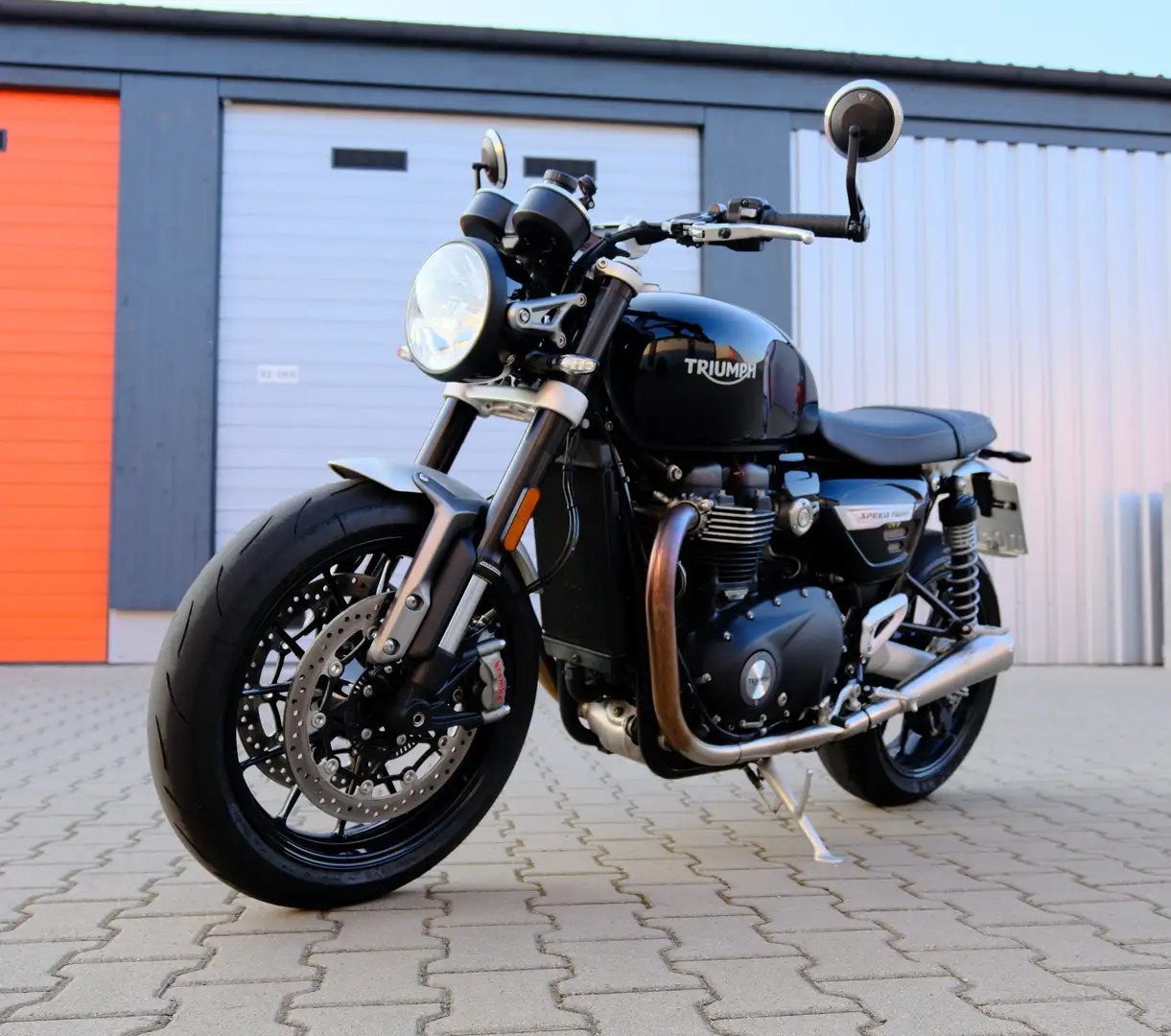 Triumph Speed Twin 1200 1. Hand, Garantie, Neuwertig! Schwarz - 1