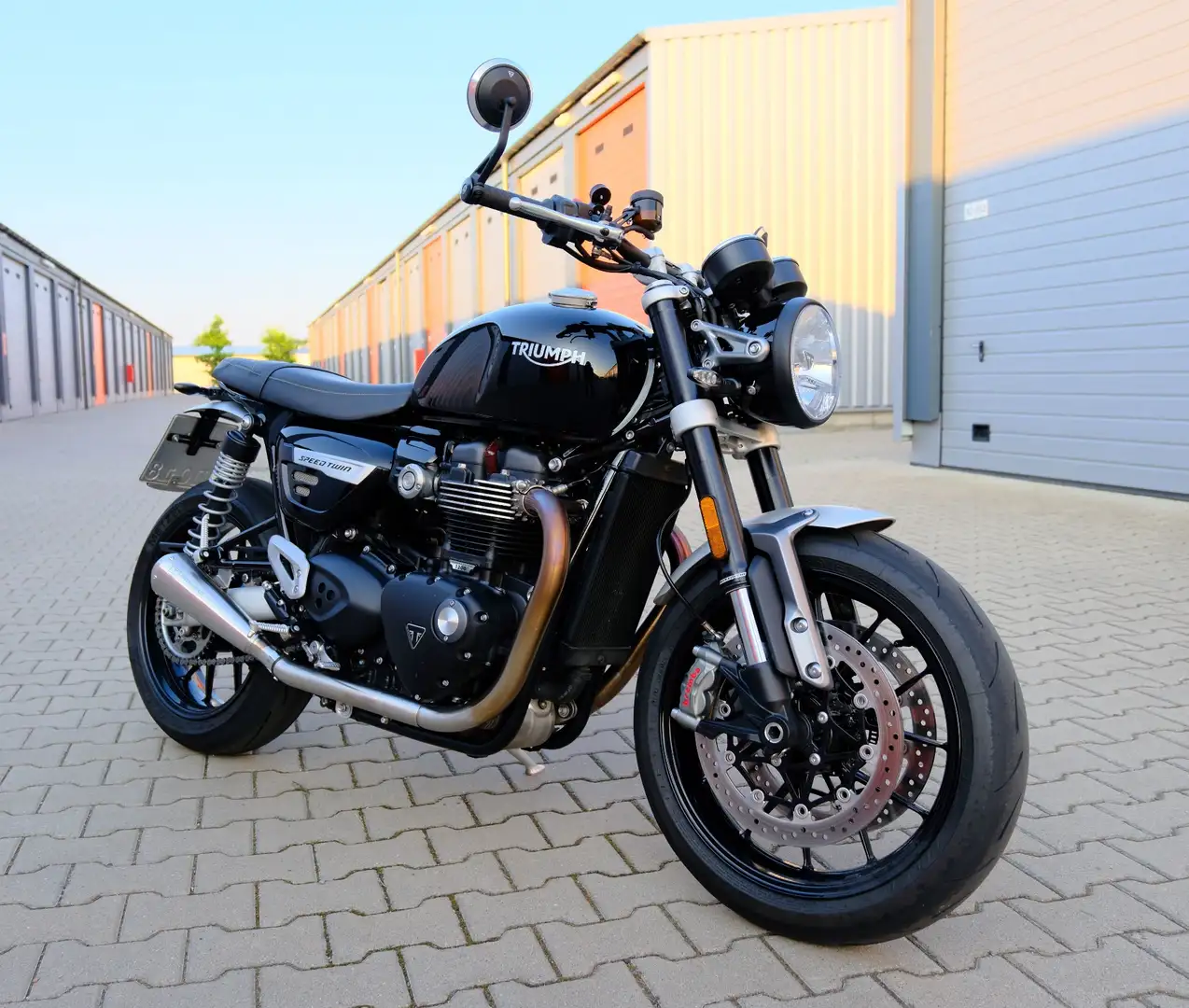 Triumph Speed Twin 1200 1. Hand, Garantie, Neuwertig! Schwarz - 2