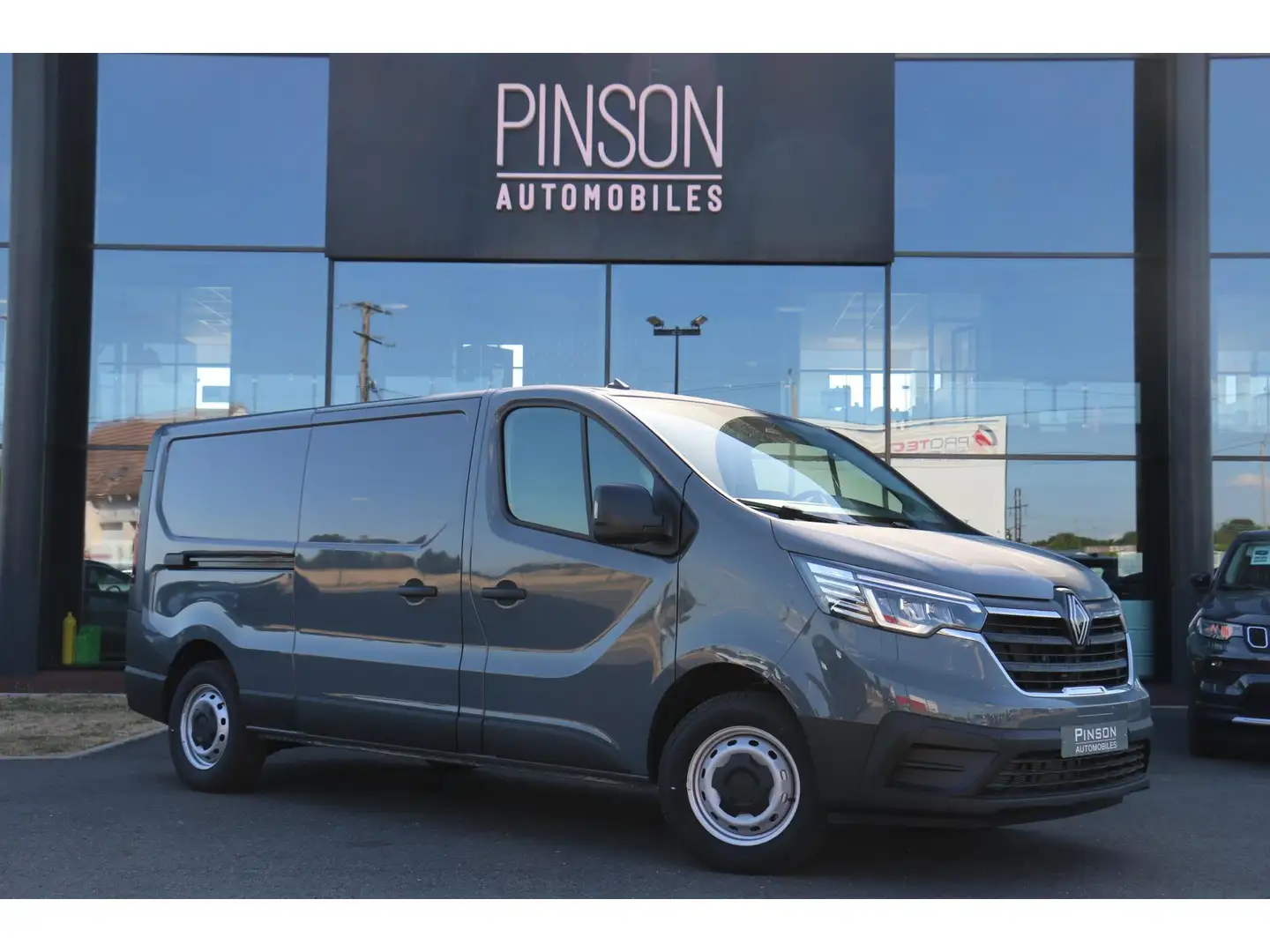 Renault Trafic Trafic L2H1 3000 Kg 2.0 Blue dCi - 150  III FOURGO Gris - 1