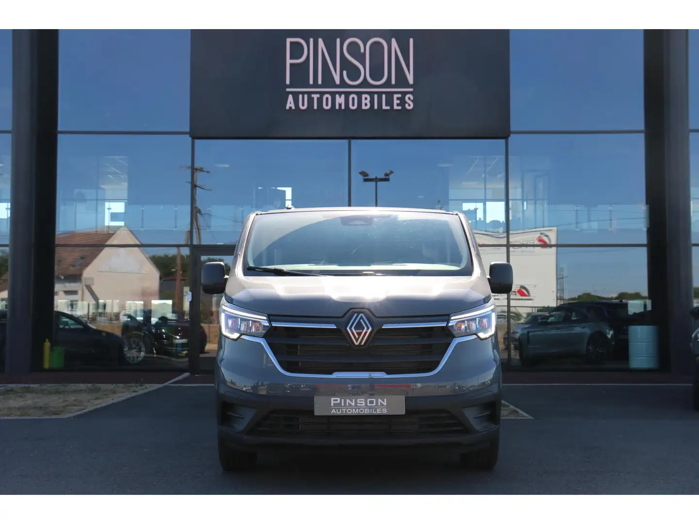 Renault Trafic Trafic L2H1 3000 Kg 2.0 Blue dCi - 150  III FOURGO Gris - 2