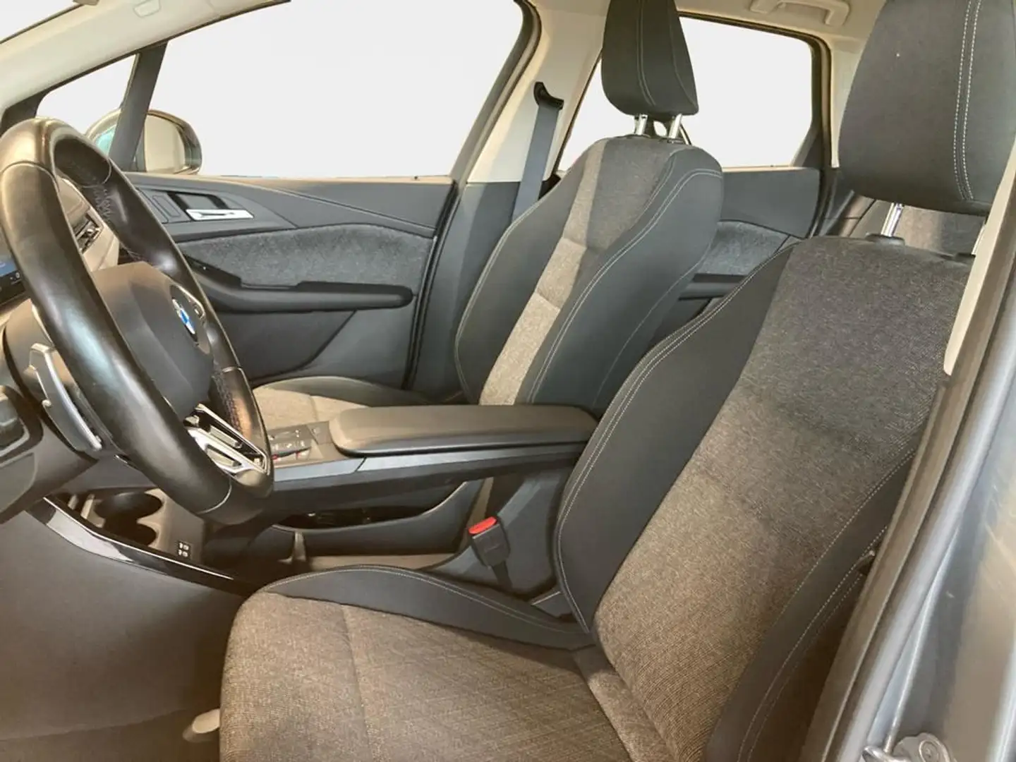 BMW 218 Grau - 2