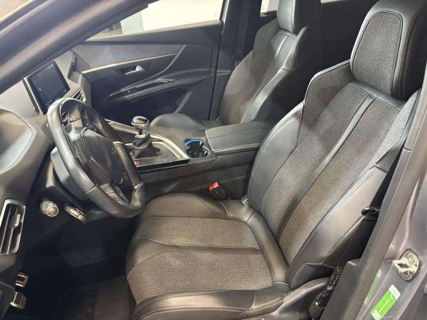 Peugeot 5008 GT Line *7 Places* Gris - 2