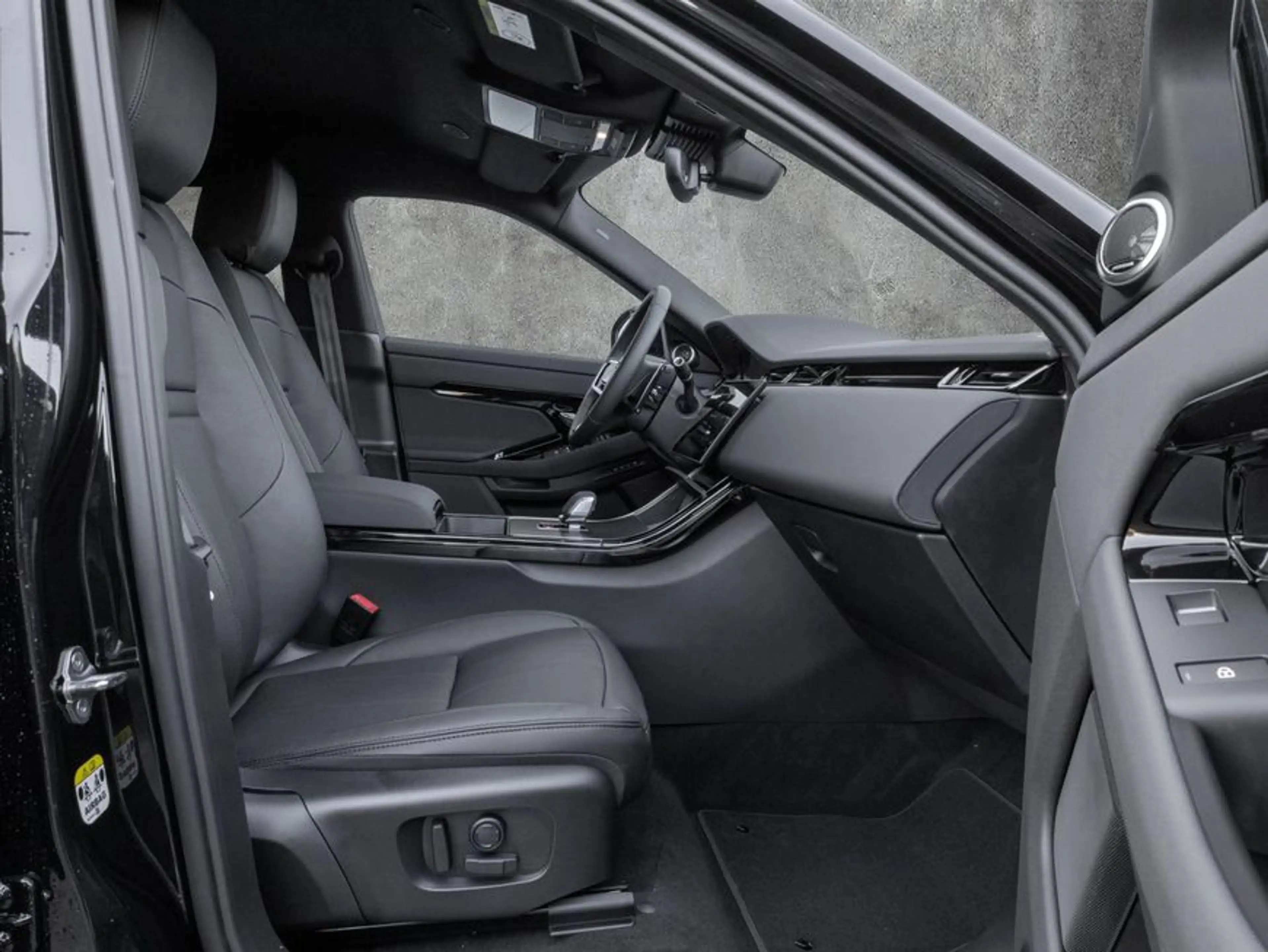 Land Rover Range Rover Evoque P270e Dynamic HSE — photo 3