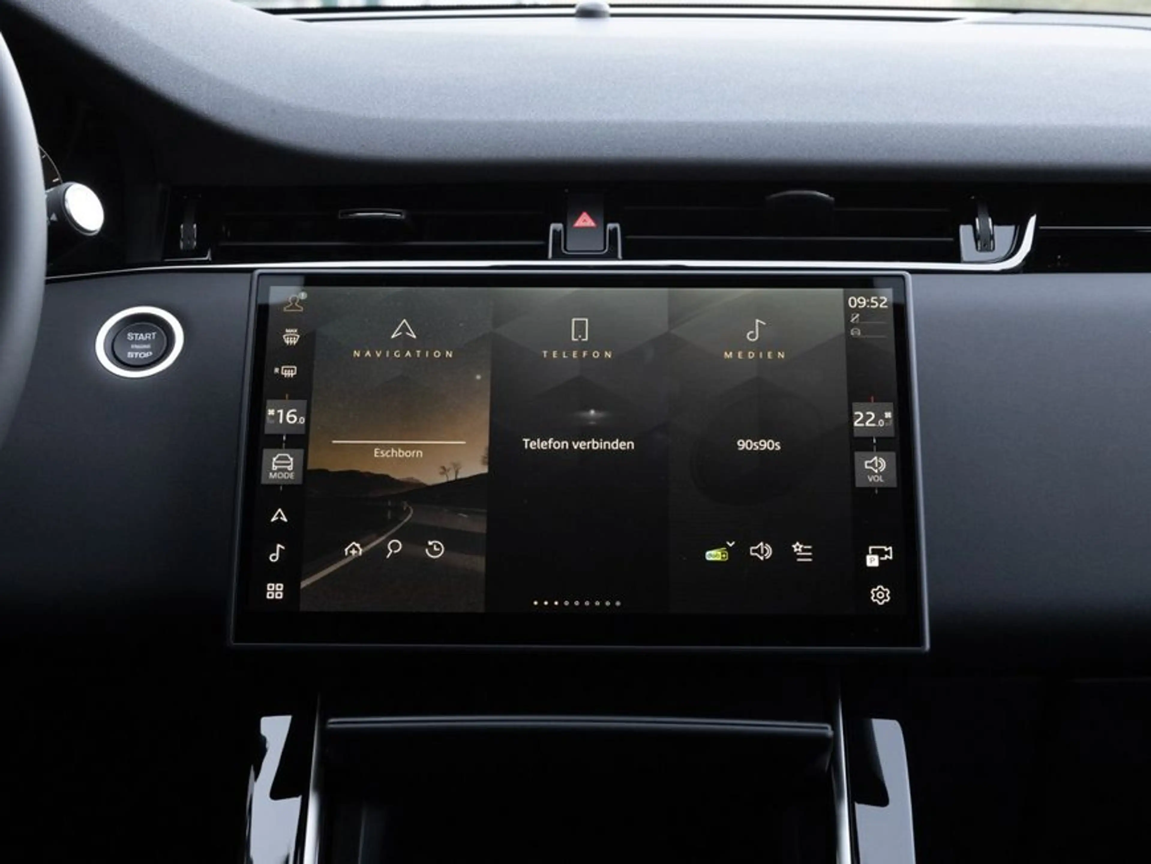 Land Rover Range Rover Evoque P270e Dynamic HSE — photo 9
