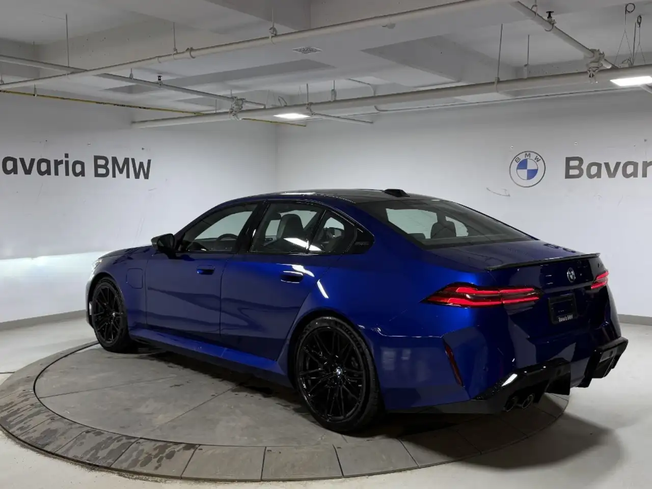 BMW M5 снимка BMW M5