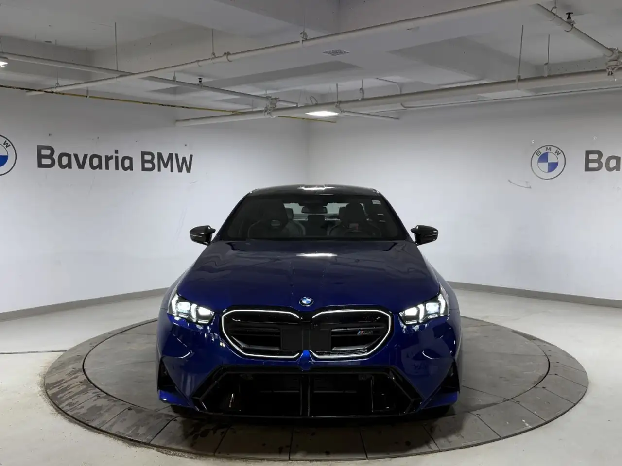 BMW M5 снимка BMW M5