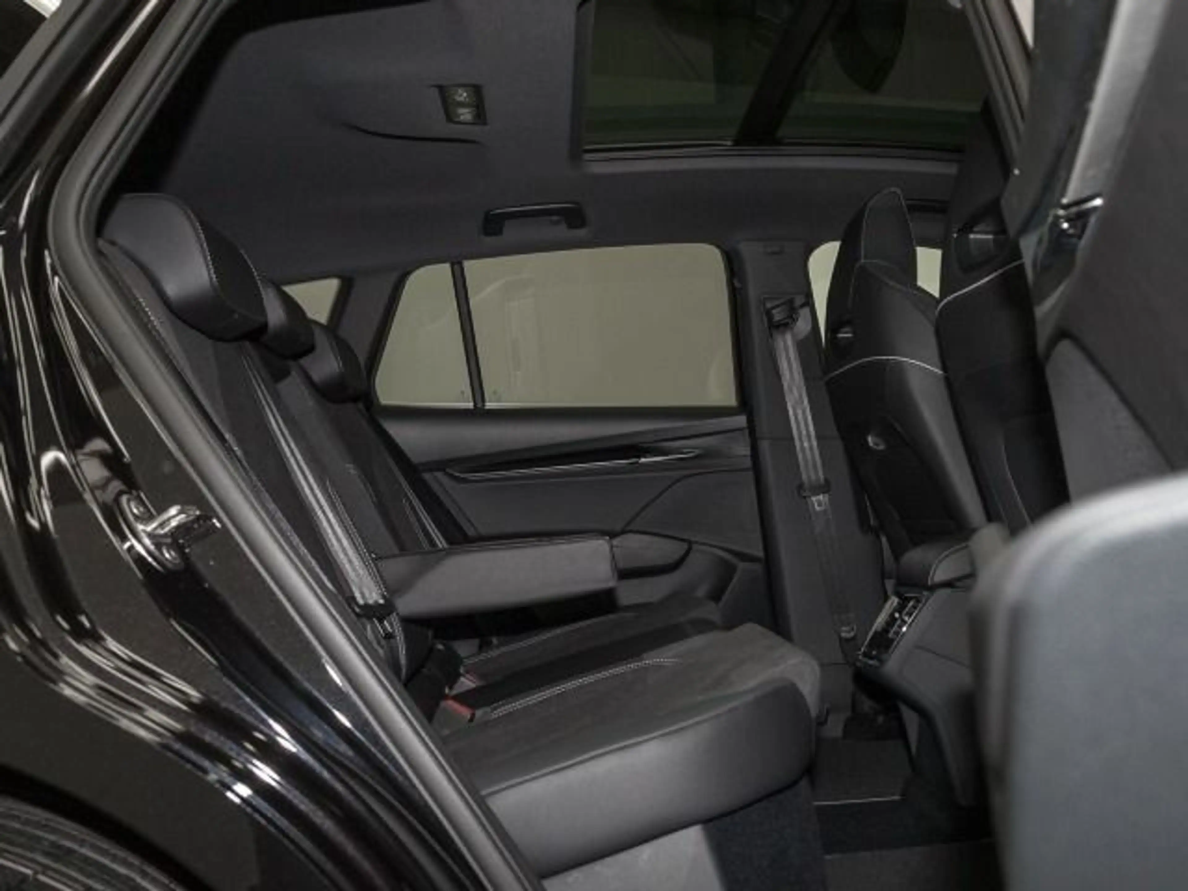 Skoda Enyaq iV 80 SPORTLINE LM21 AHK PANO W-PUMPE — photo 8