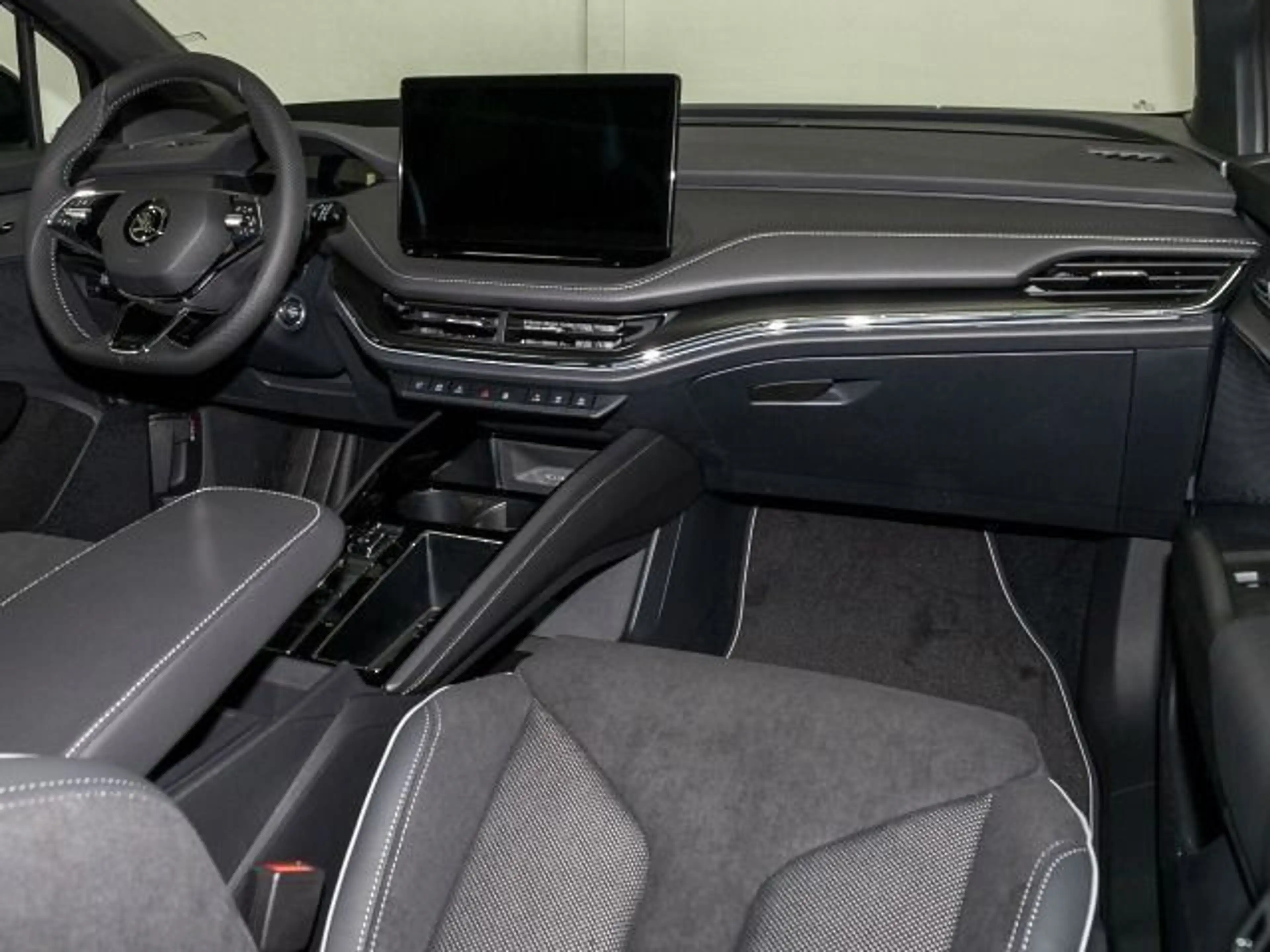 Skoda Enyaq iV 80 SPORTLINE LM21 AHK PANO W-PUMPE — photo 5