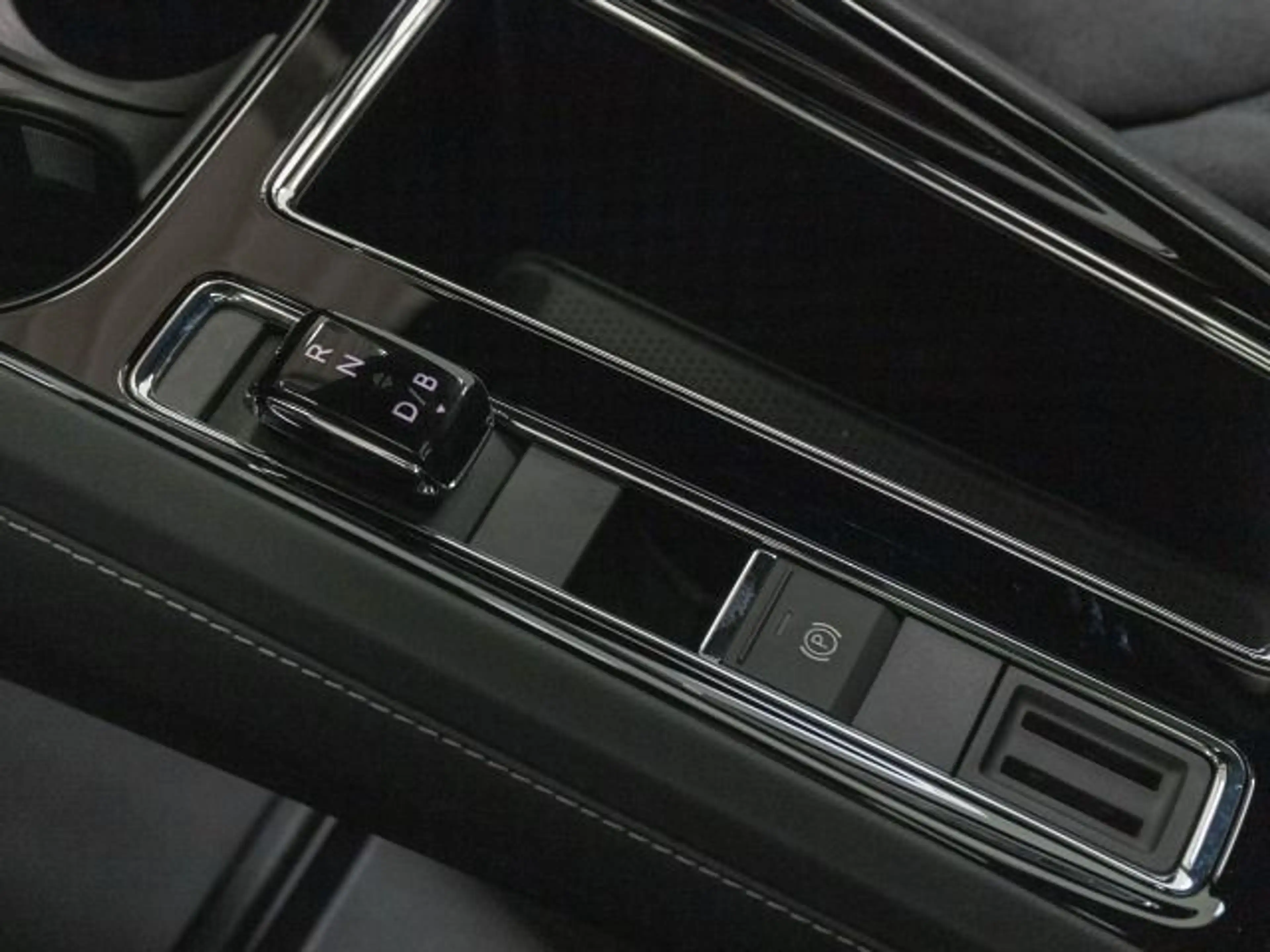 Skoda Enyaq iV 80 SPORTLINE LM21 AHK PANO W-PUMPE — photo 9