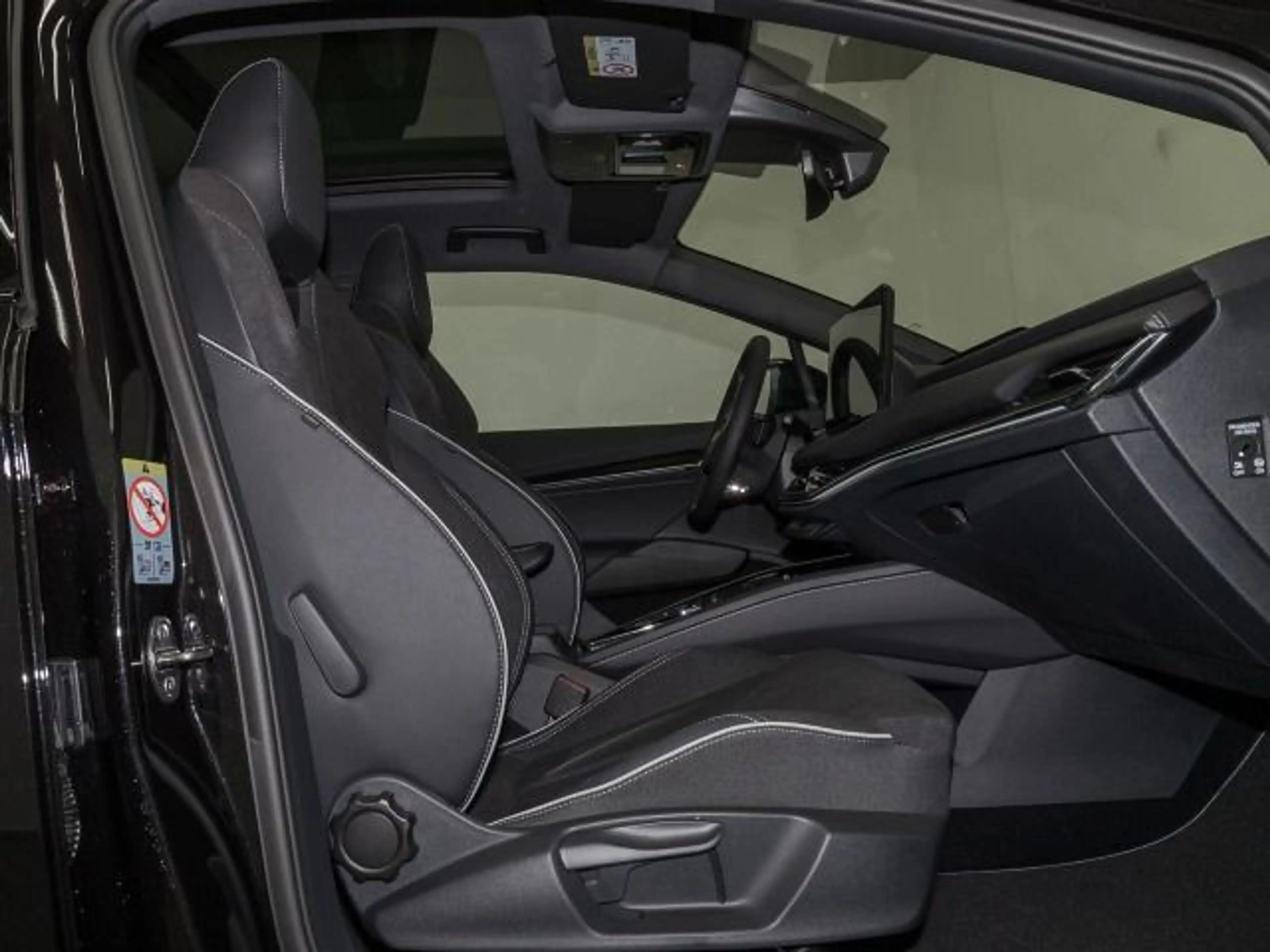Skoda Enyaq iV 80 SPORTLINE LM21 AHK PANO W-PUMPE — photo 4
