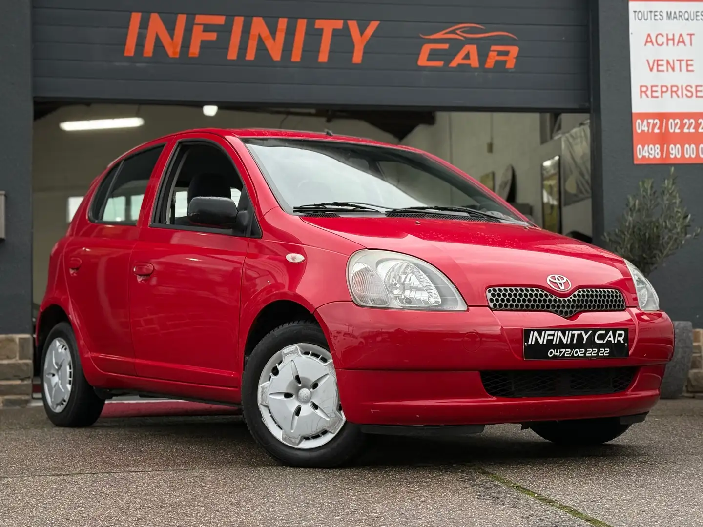 Toyota Yaris 1.0i 16v Linea Natura Rood - 1