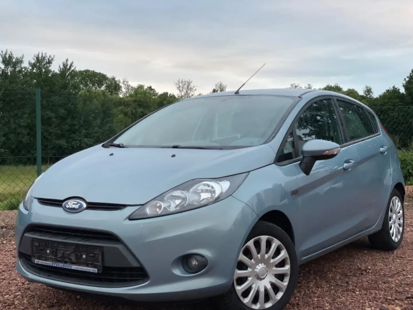 Ford Fiesta Trend 1.2 *Klima*1.Hand*Tüv Neu* Grau - 2