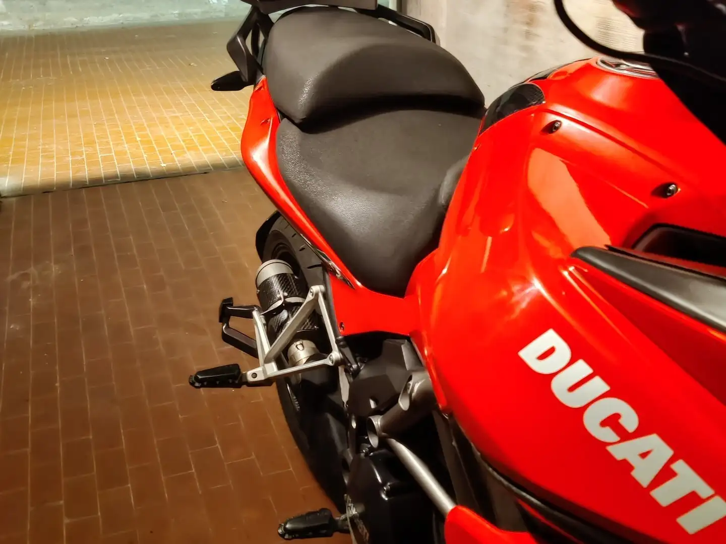 Ducati Multistrada 1200 Red - 2