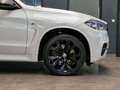 BMW X5 M d Pano*Standhzg*h&k*360° Kamera Bílá - thumbnail 5