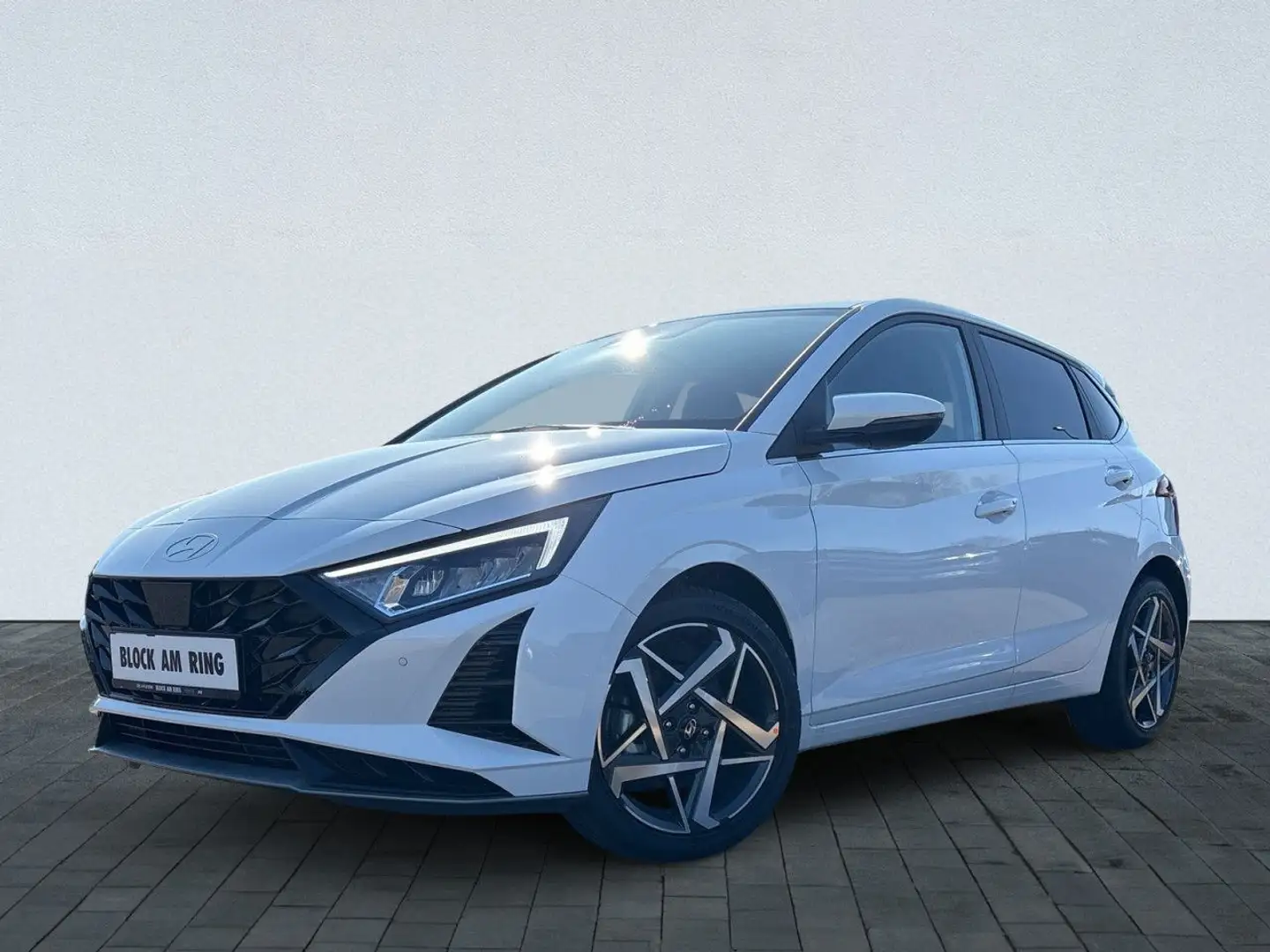Hyundai i20 FL (MY25) 1.0 T-GDI (100 PS) 7-DCT 2WD Prime White - 1