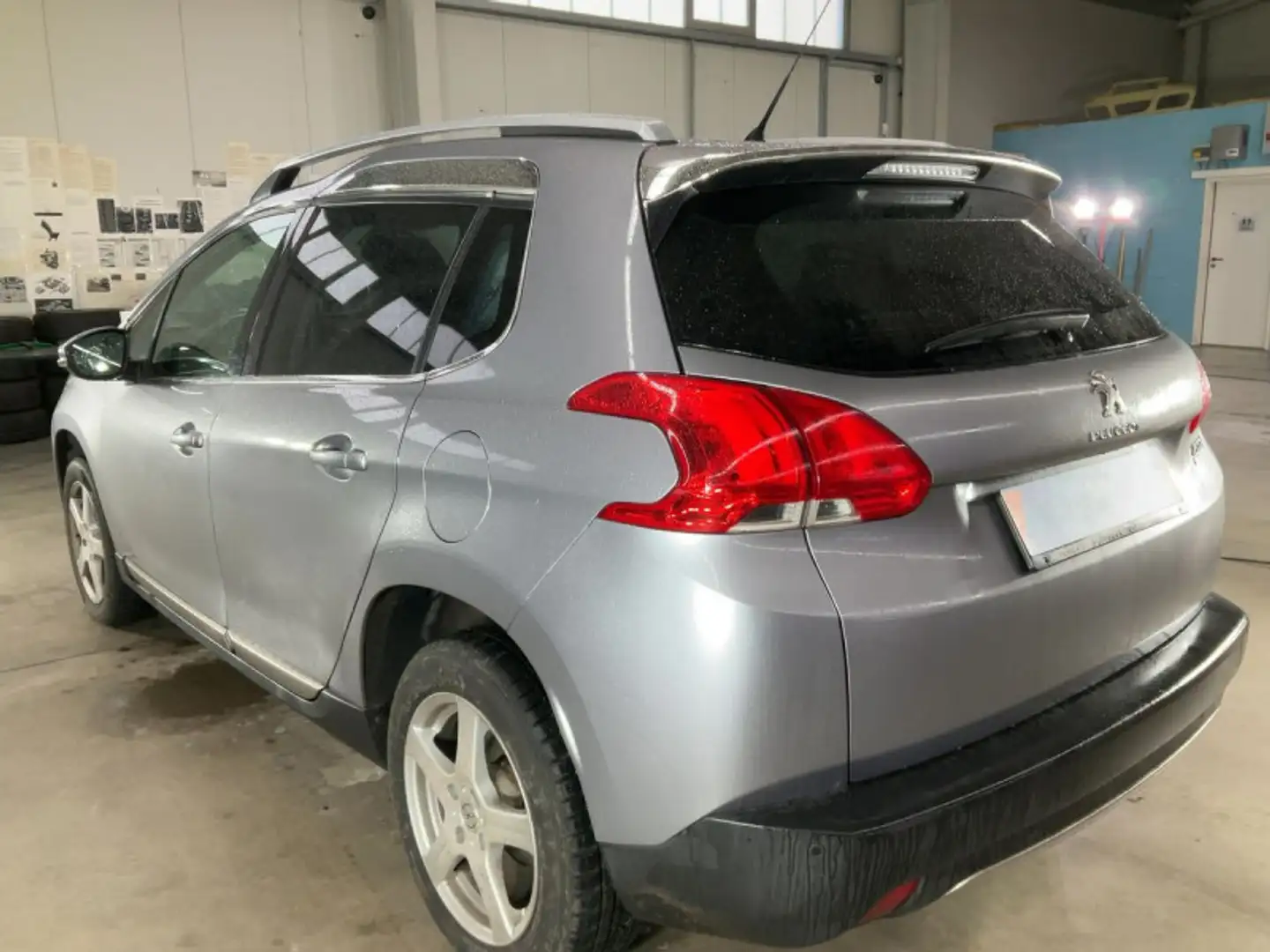 Peugeot 2008 1.6 E-HDI115 FAP ALLURE Gris - 2