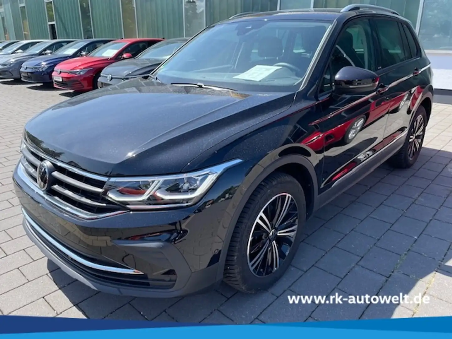 Volkswagen Tiguan 2.0 TDI DSG ACTIVE MATRIX NAVI AHK Keyless digi. C Schwarz - 1