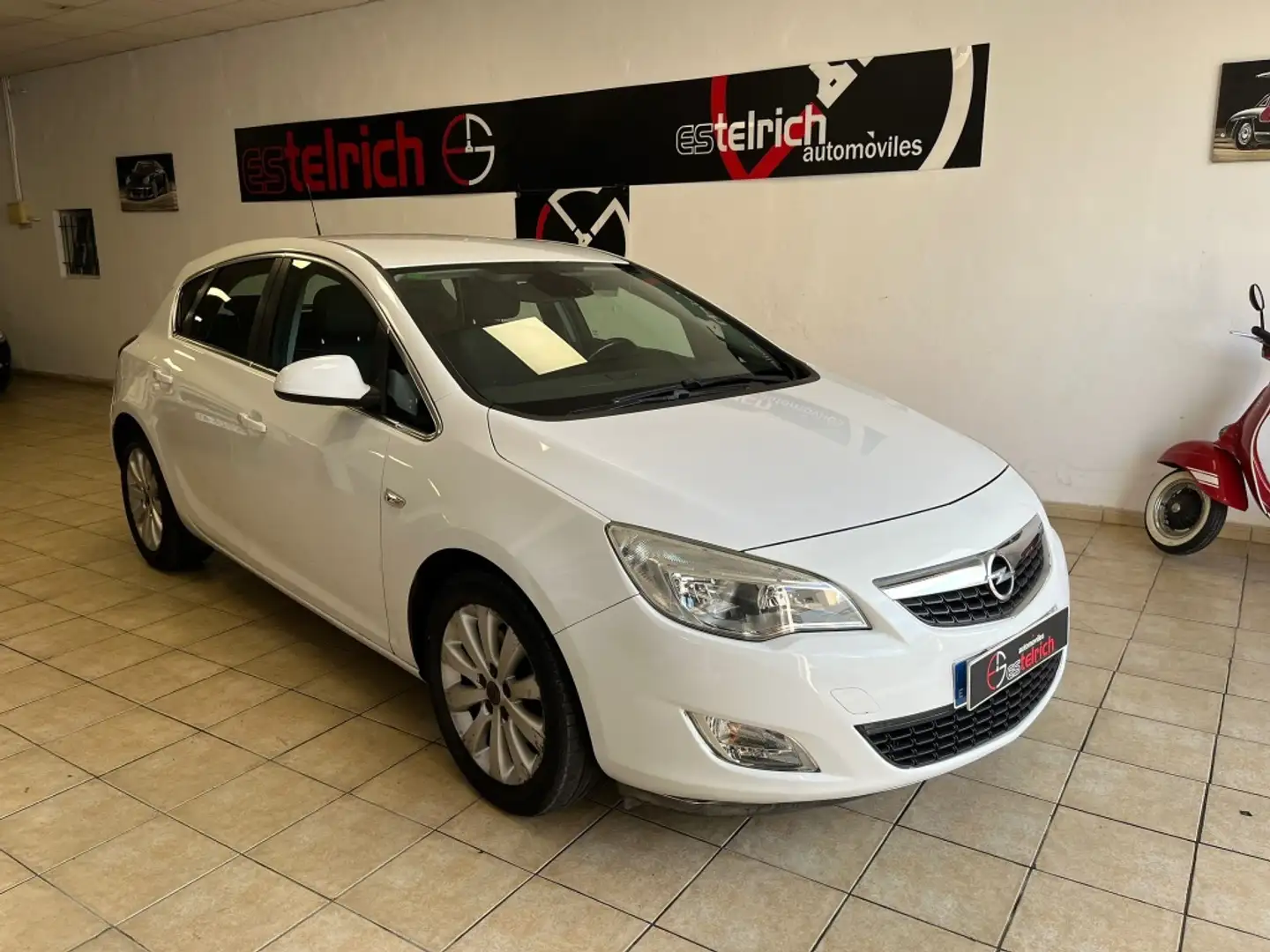 Opel Astra 1.7CDTI Enjoy 125 Blanco - 1