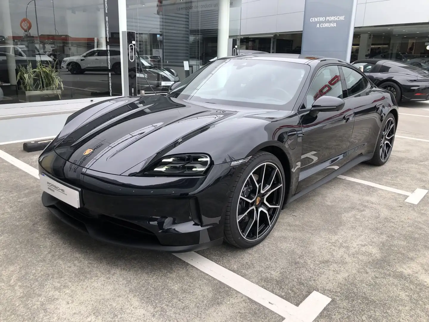 Porsche Taycan Negro - 2