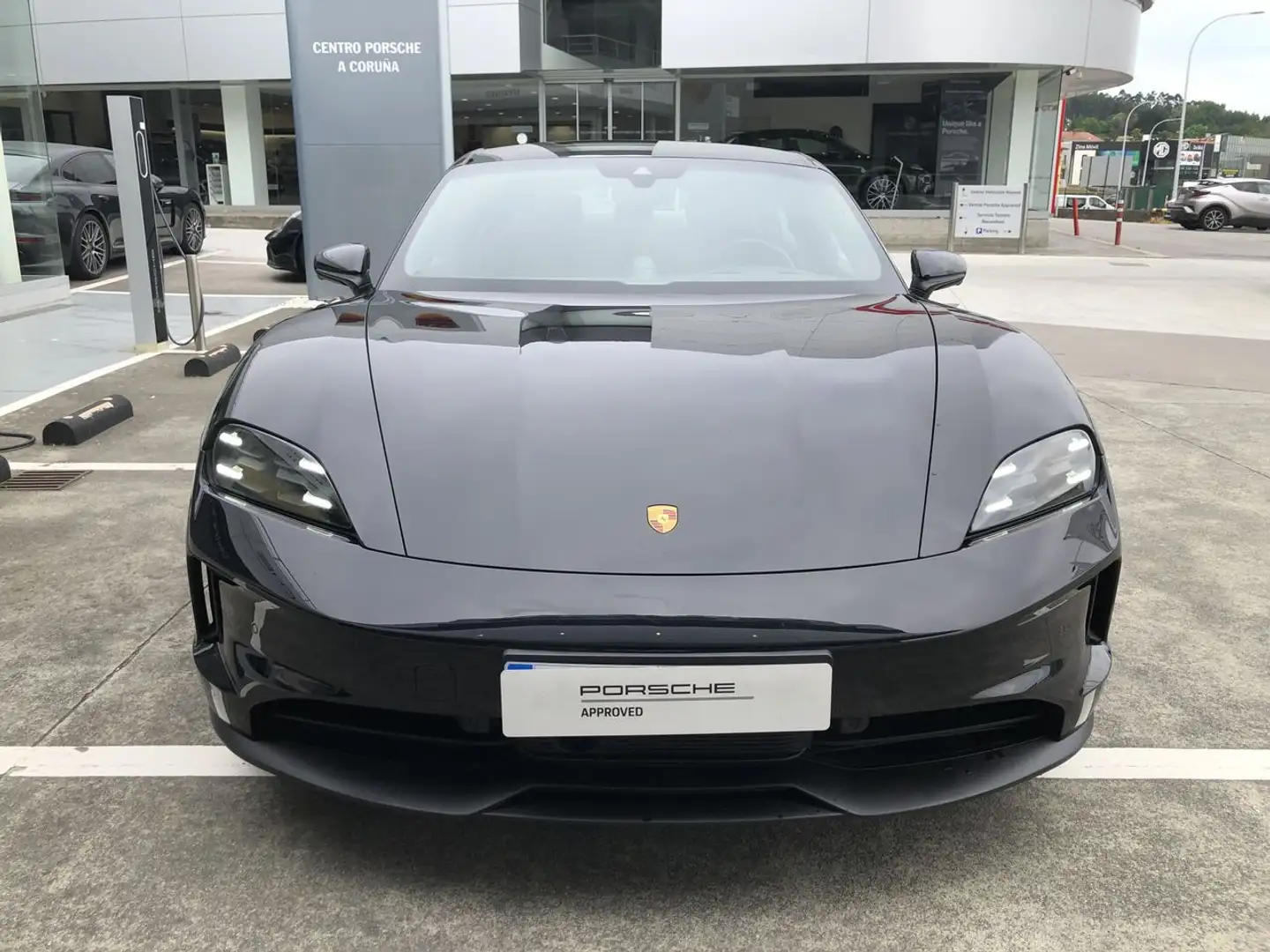 Porsche Taycan Negro - 1