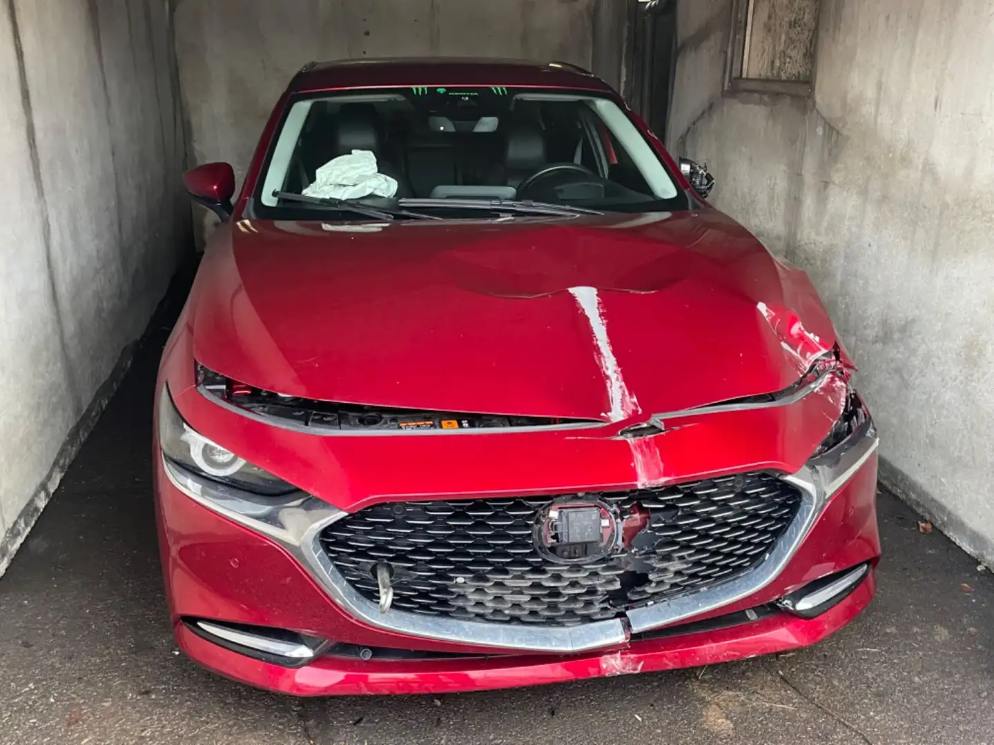 Mazda 3 Lim.2.0 SKYACTIV Sedan. Selection Rojo - 2