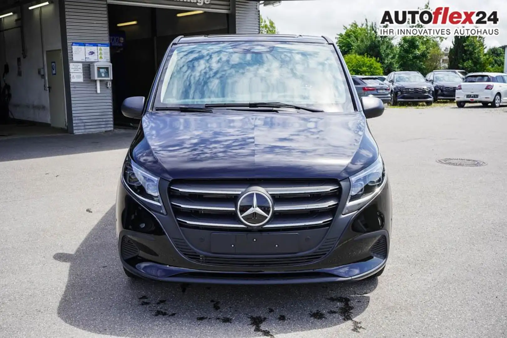 Mercedes-Benz Vito 116 CDI G-Tronic Tourer LANG - LAGER  -LAG. 120... Чорний - 1