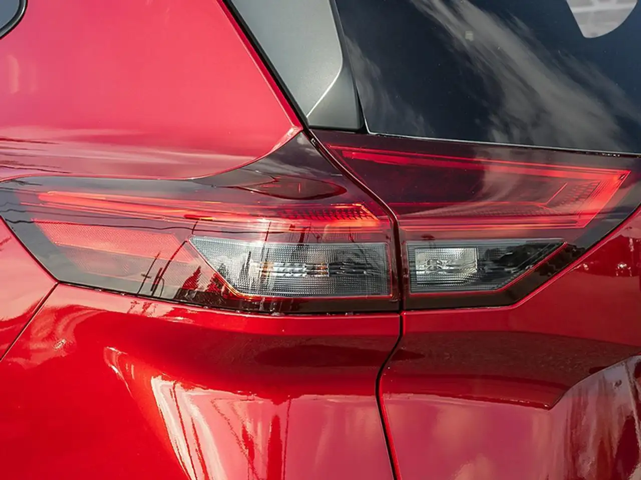 Nissan Rogue снимка Nissan Rogue
