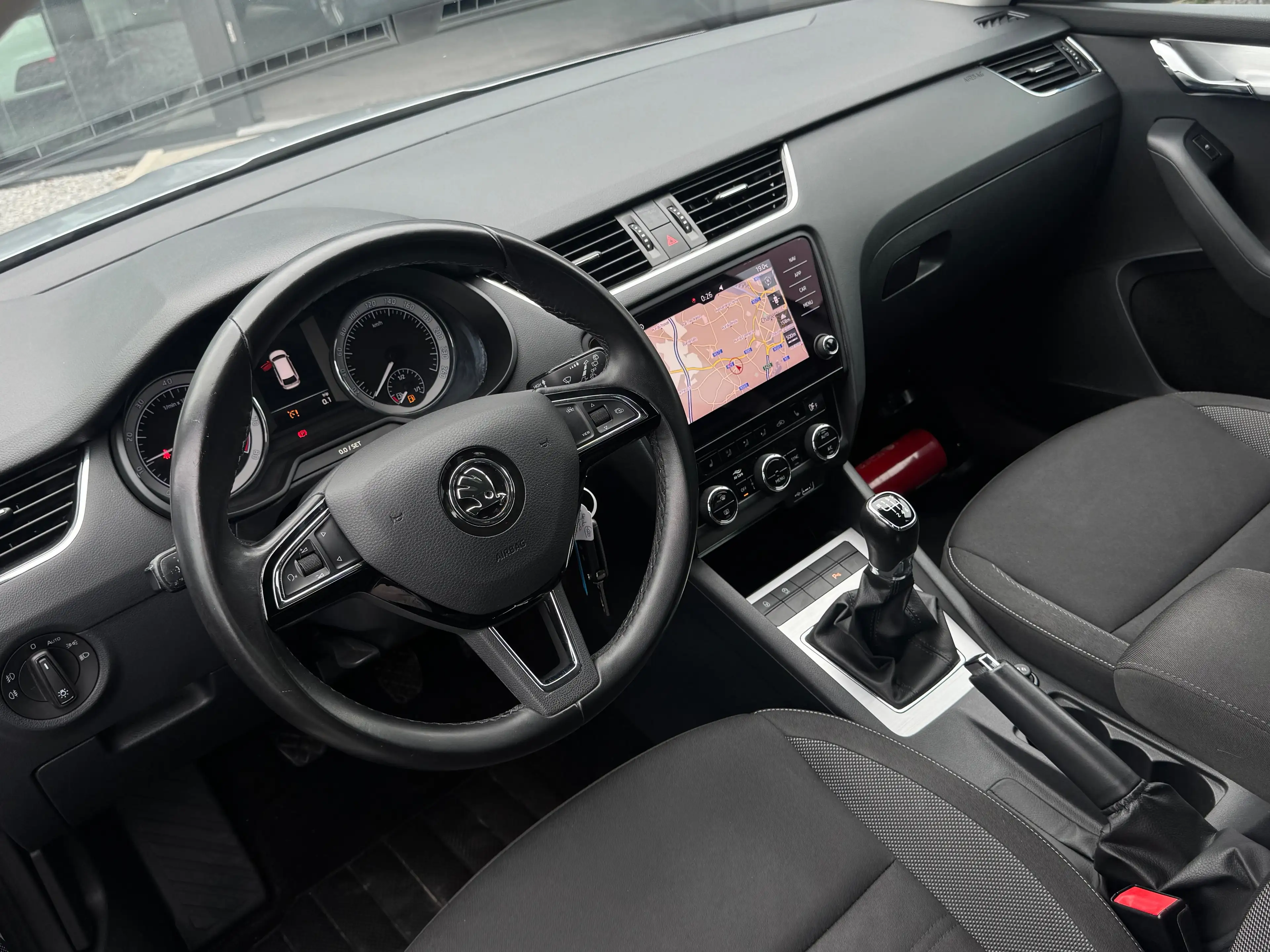 Skoda Octavia 1.0 TSI BREAK / NEW MODELS / ETAT SHOW-ROOM / 1PROP CARNET — photo 10