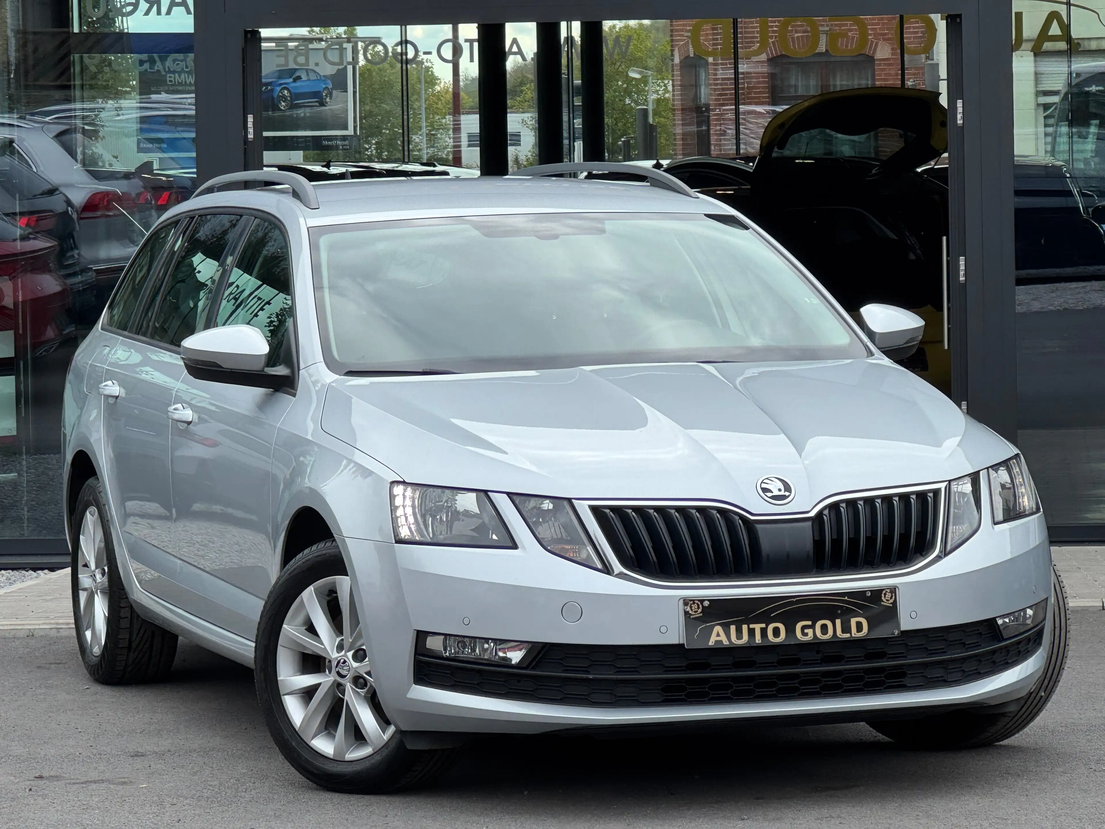Skoda Octavia 1.0 TSI BREAK / NEW MODELS / ETAT SHOW-ROOM / 1PROP CARNET — photo 2