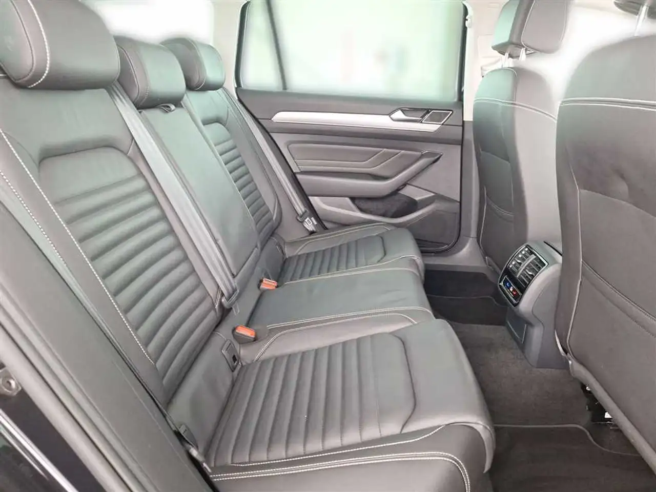 Volkswagen Passat GTE 1.4 TSI DSG, миниатюра 22