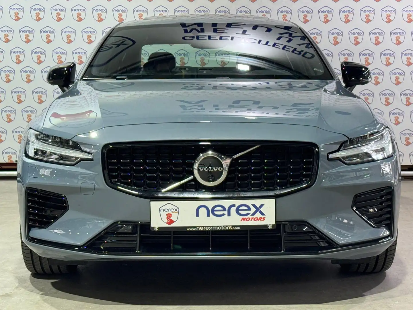 Volvo S60 2.0 Recharge T8 AWD Ultimate Dark/Bowers&Wilkins/P Grijs - 2