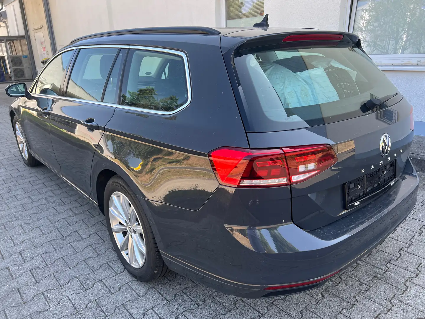 Volkswagen Passat Variant Business Grigio - 2
