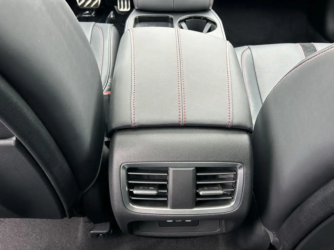 Acura RDX снимка Acura RDX