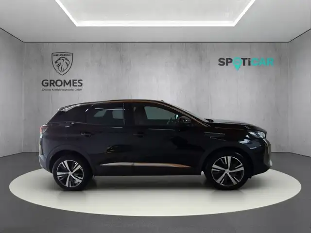 Peugeot 3008 view 2