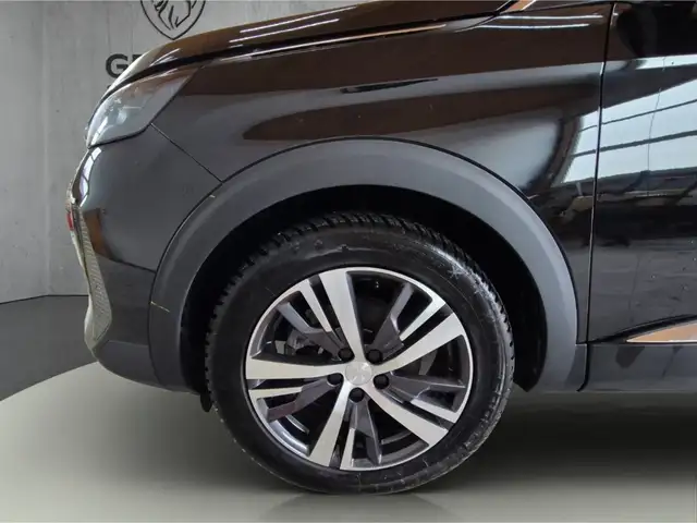 Peugeot 3008 view 11