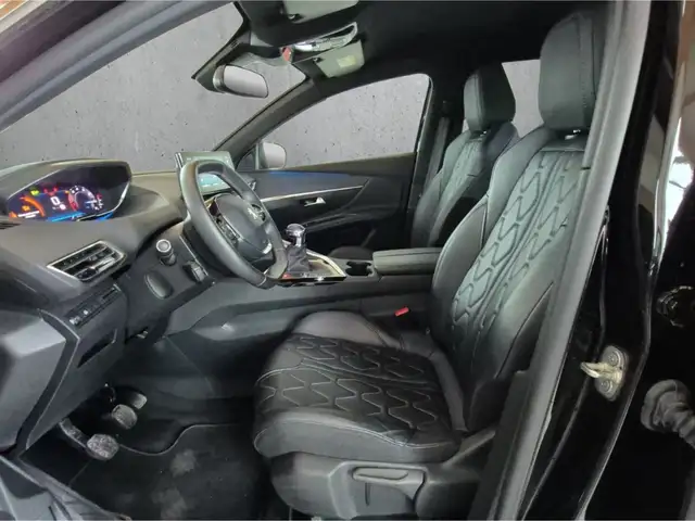 Peugeot 3008 view 9
