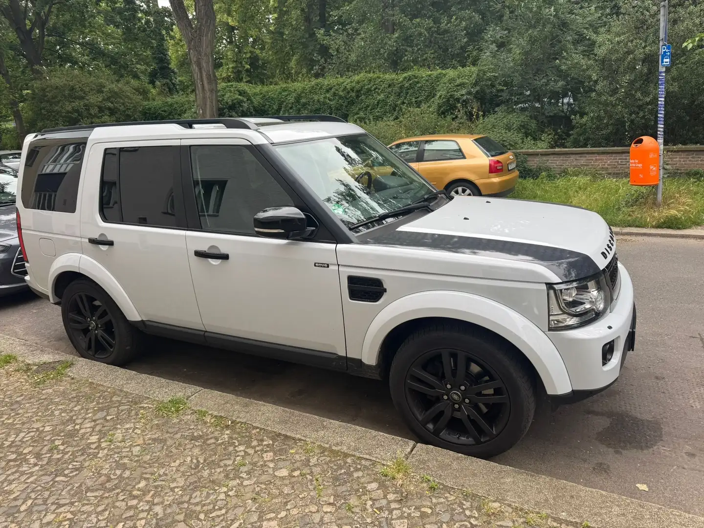 Land Rover Discovery Discovery SD V6 SE Weiß - 2