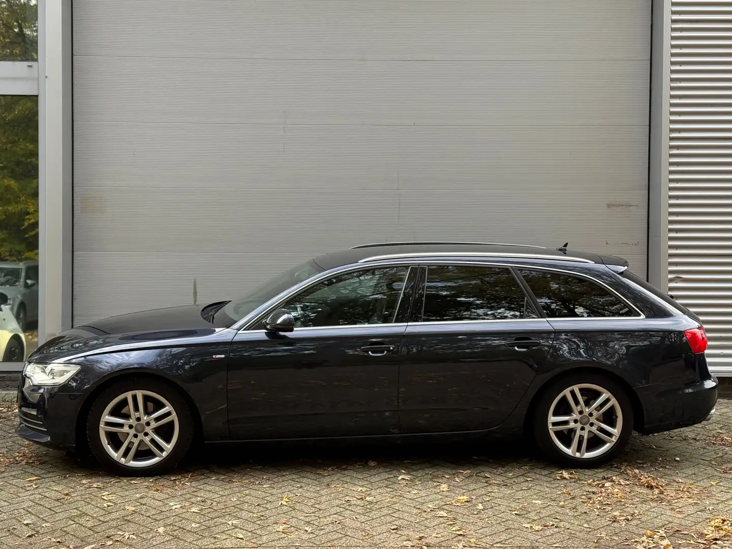 Audi A6 Avant 3.0 TDI quattro Pro Line S l Xenon l Navi l Blauw - 2