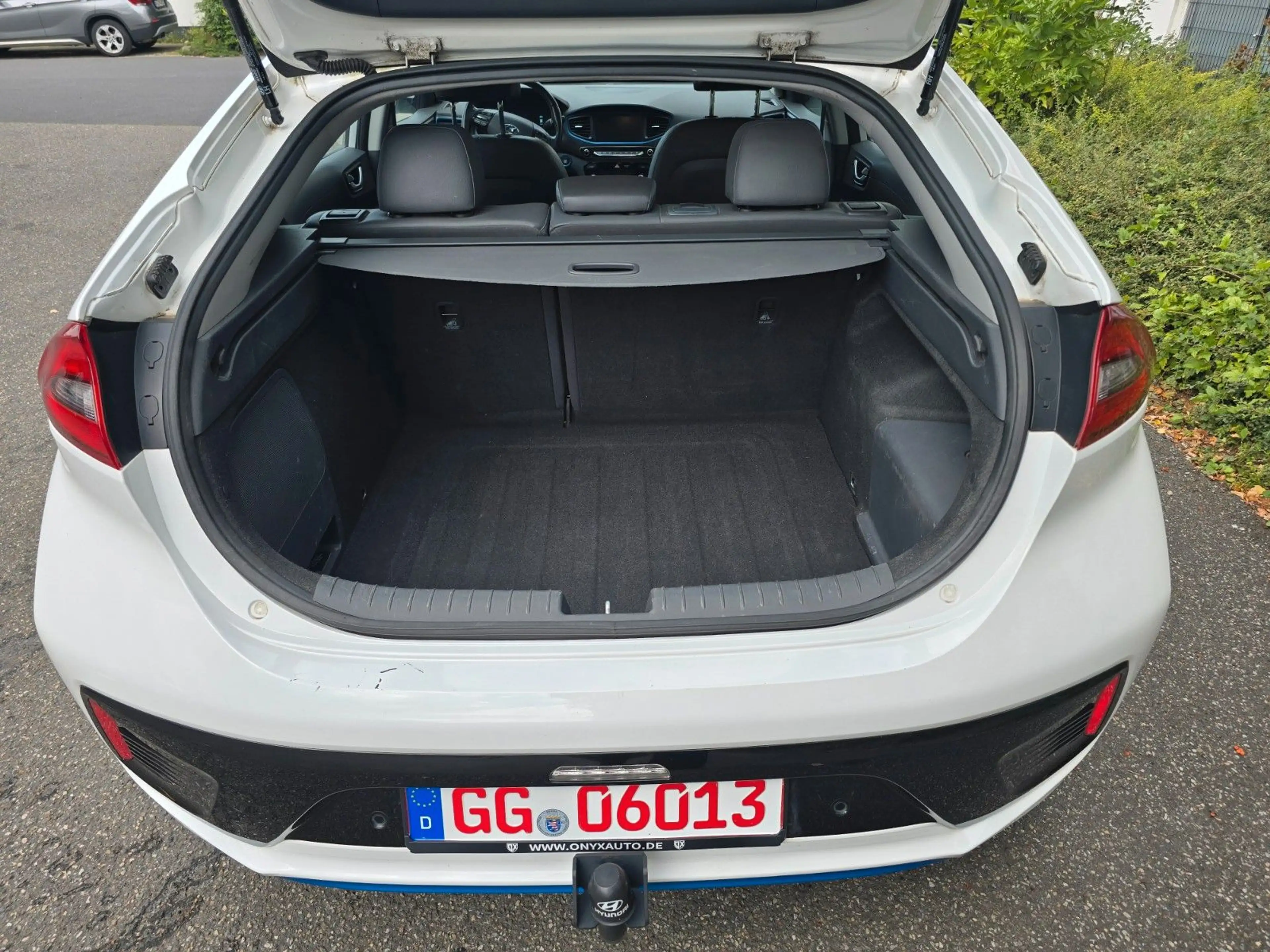 Hyundai IONIQ Premium Hybrid/Voll/Memory/Leder/ACC/AHK — photo 14