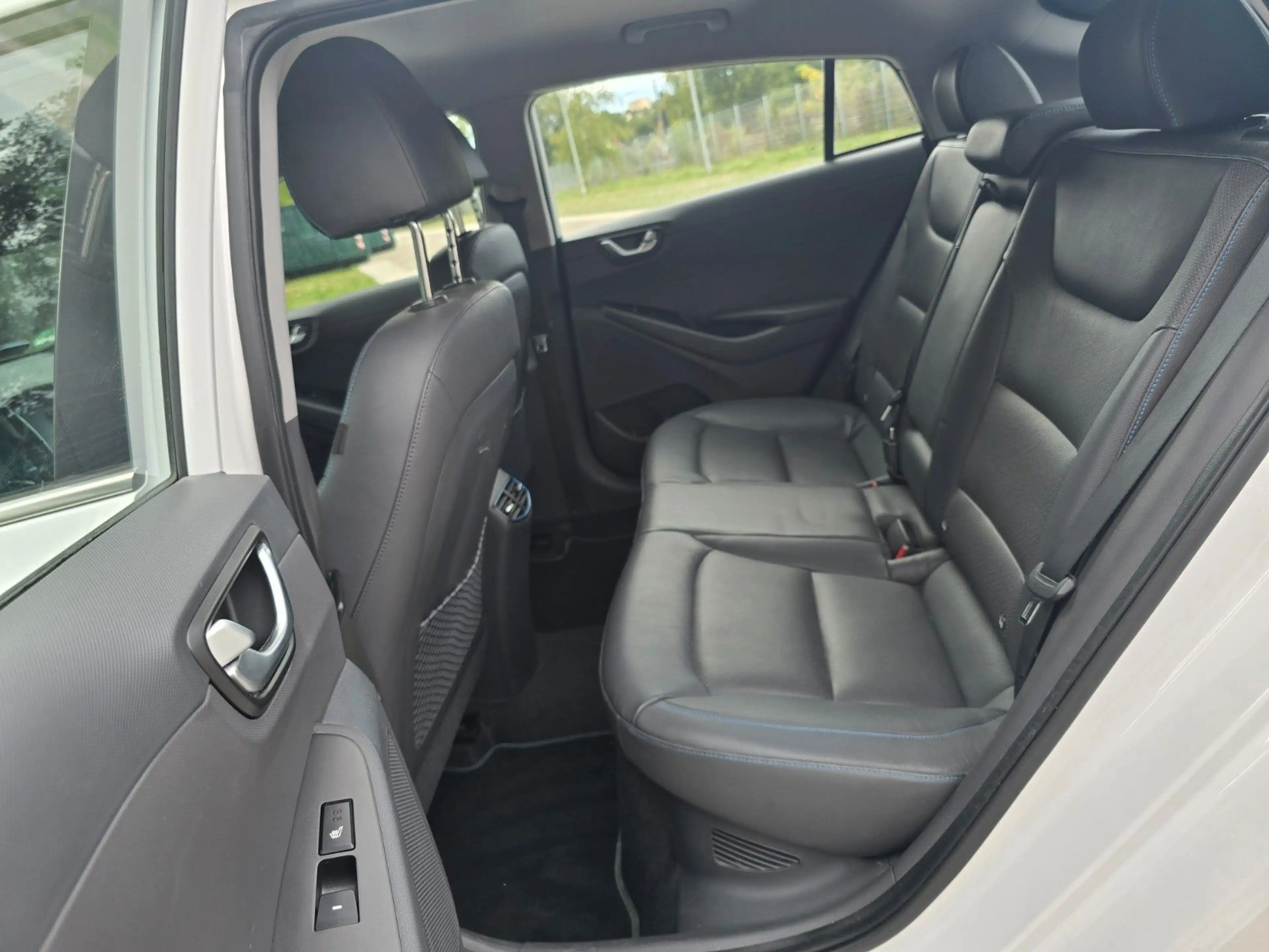 Hyundai IONIQ Premium Hybrid/Voll/Memory/Leder/ACC/AHK — photo 12