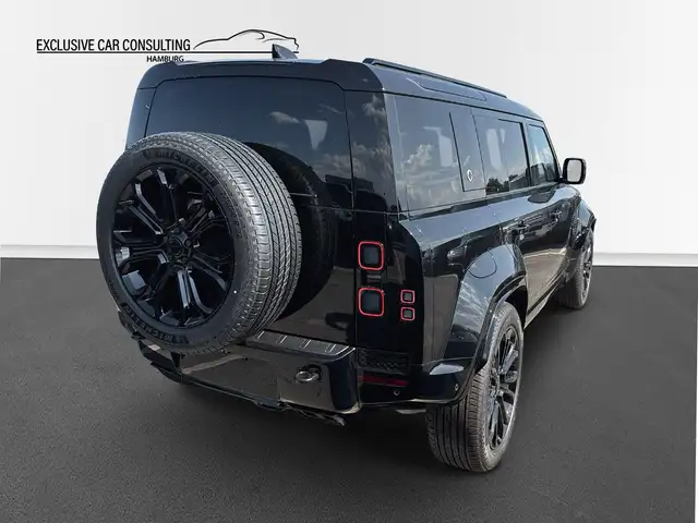 Land Rover Defender view 6