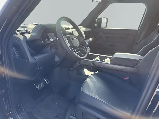 Land Rover Defender view 8