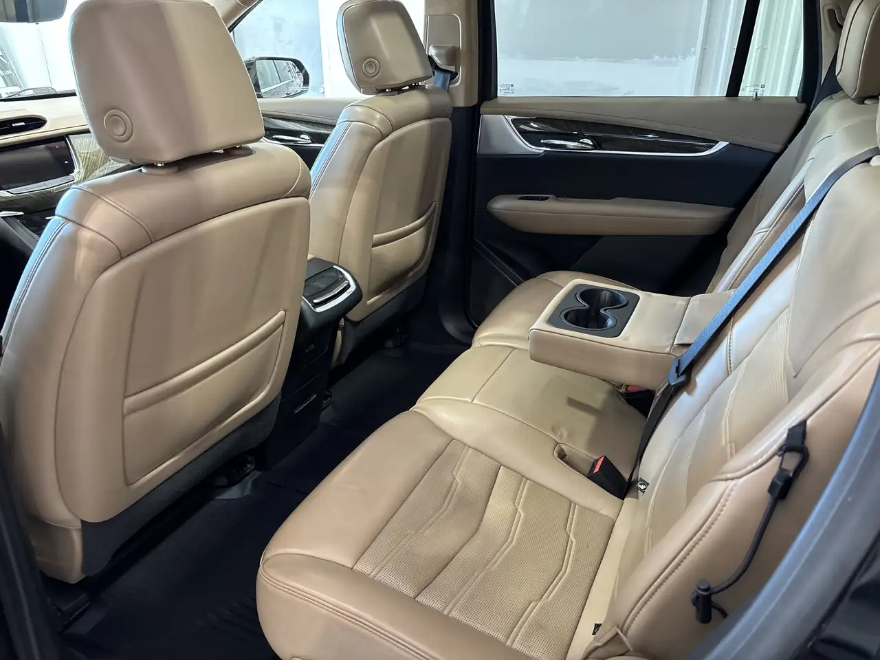 Cadillac XT6 снимка Cadillac XT6