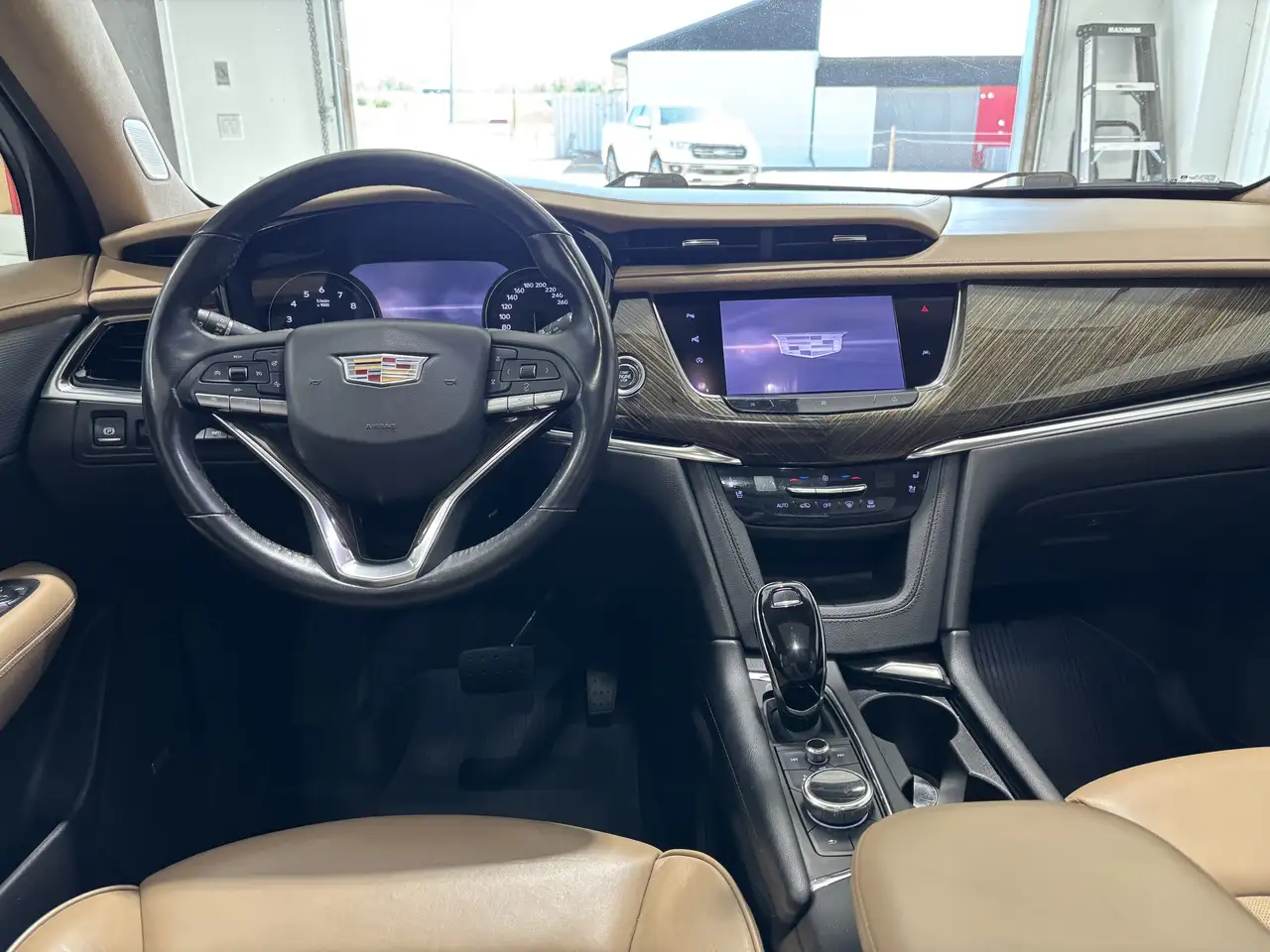 Cadillac XT6 снимка Cadillac XT6