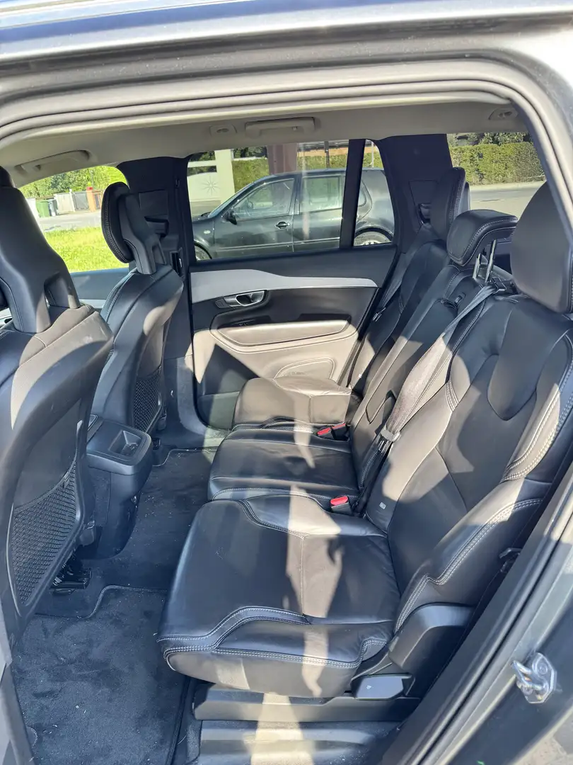 Volvo XC90 INSCRIPTION 7 Posti - D5 siva - 2