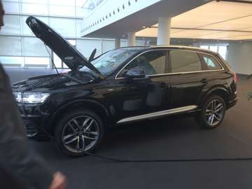 Q7 3.0 TDI quattro tiptronic, HEAD-UP, Spur Assistenz-Sys., MATRIX Scheinw., ABT Tuning, Luftfederung AHK, Stand-Hzg