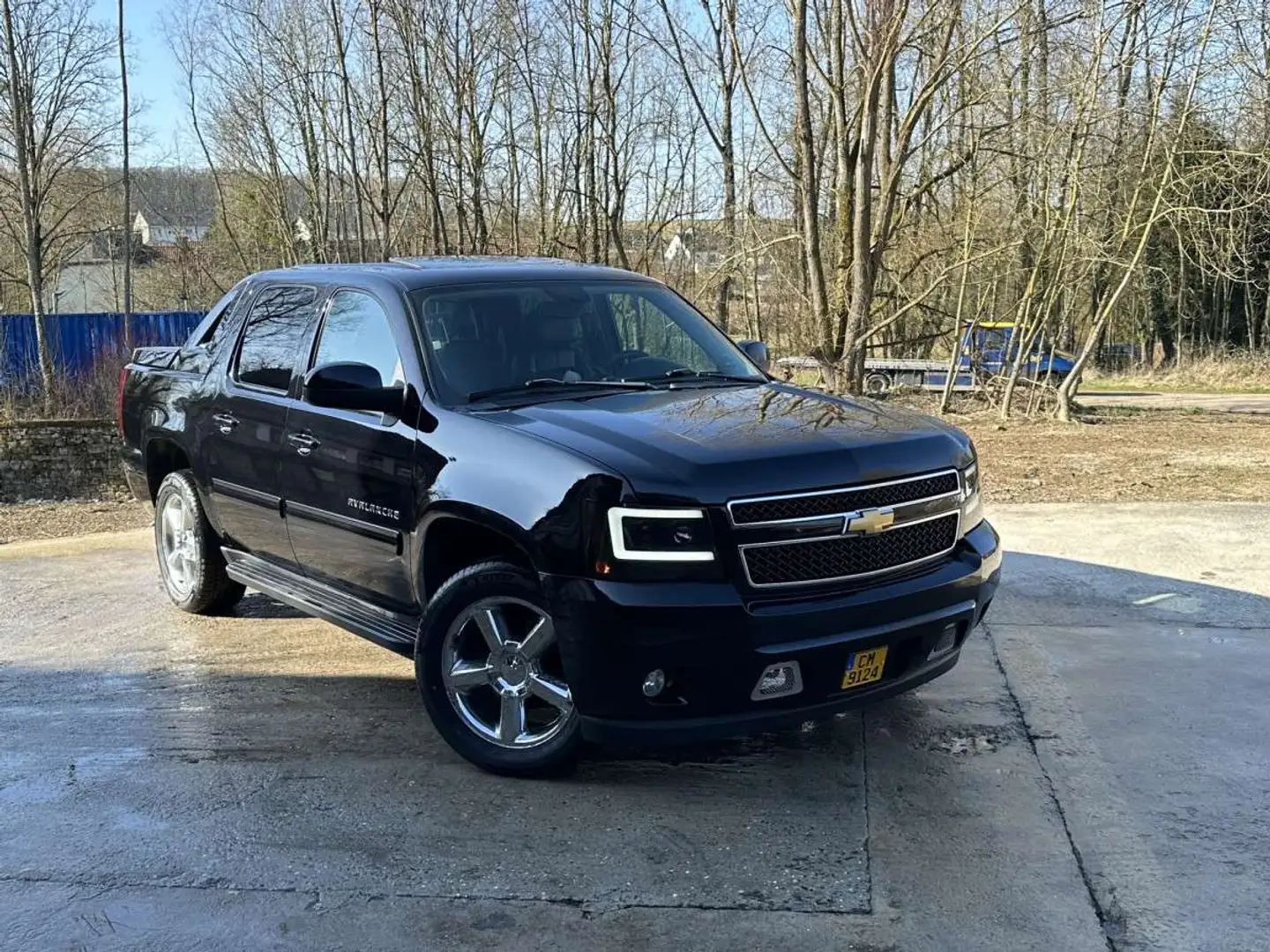 Chevrolet Avalanche XLT LUXE V8 4WD Negro - 2