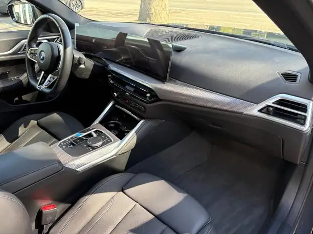 BMW I4 view 12
