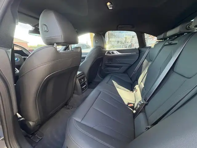 BMW I4 view 14