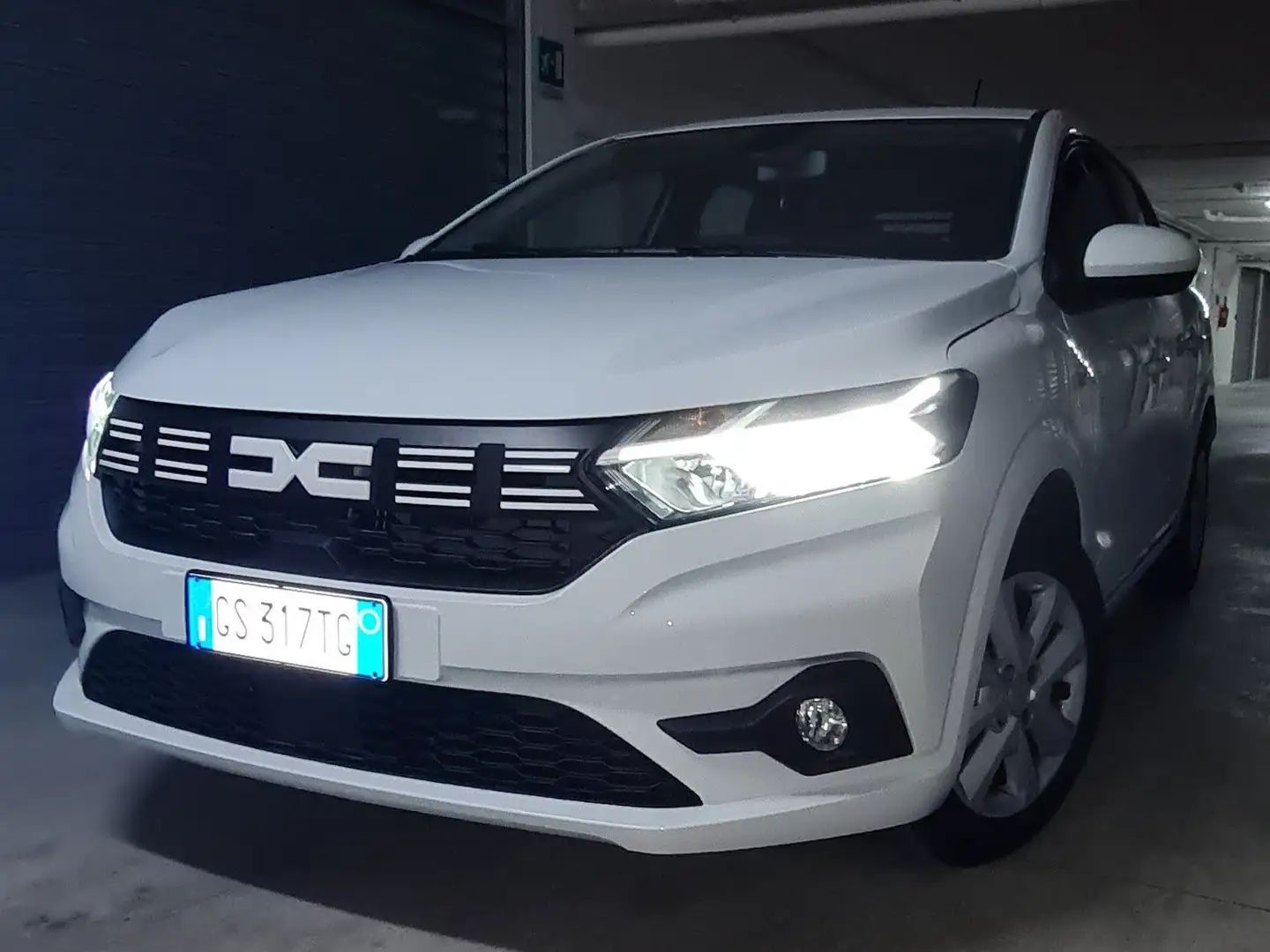 Dacia Sandero 1.0 65cv Bianco - 1